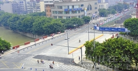 成都东门大桥恢复双向通行 地铁2号线主体完成