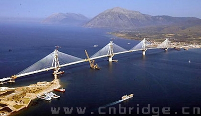 希腊里约—安蒂里奥大吊桥